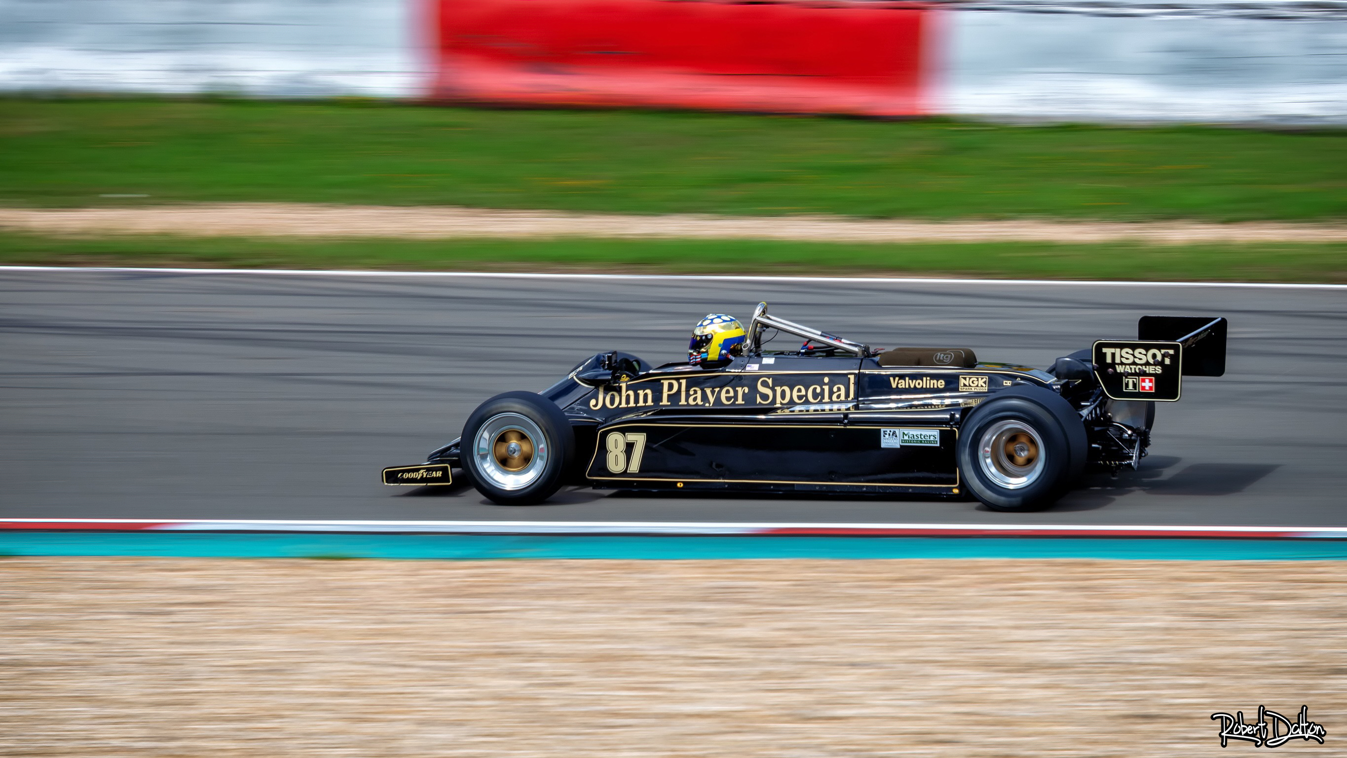 Lotus 87-b